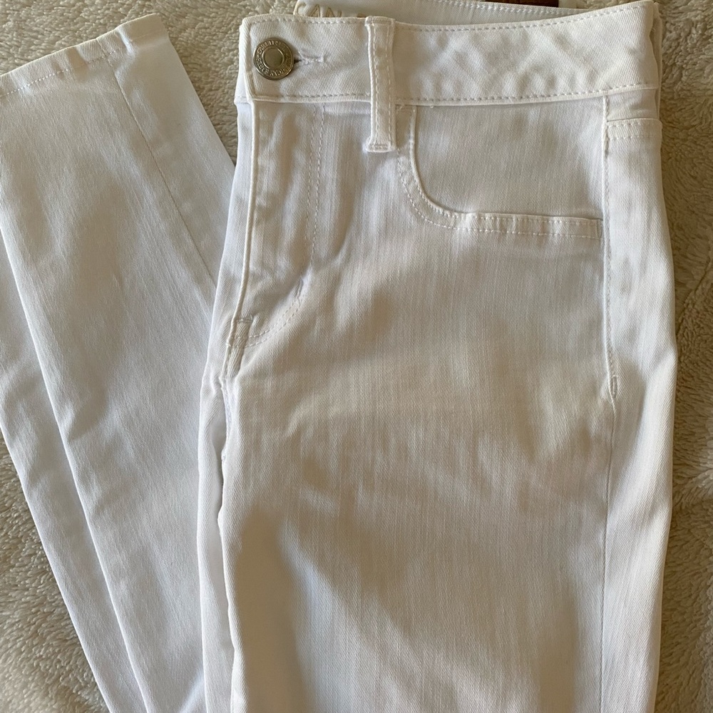 White skinny jeans